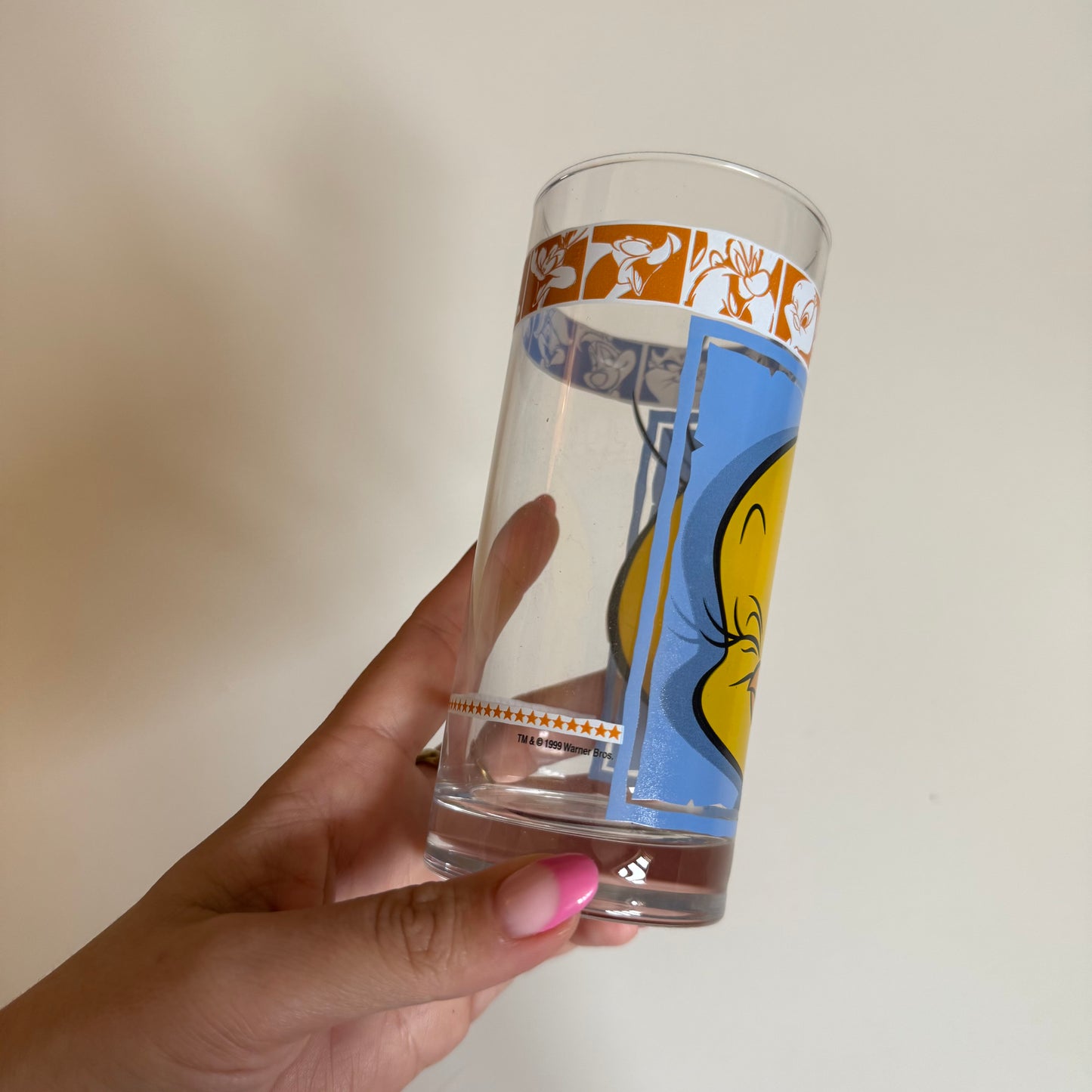 Vintage 1999 tweety glass tumbler.