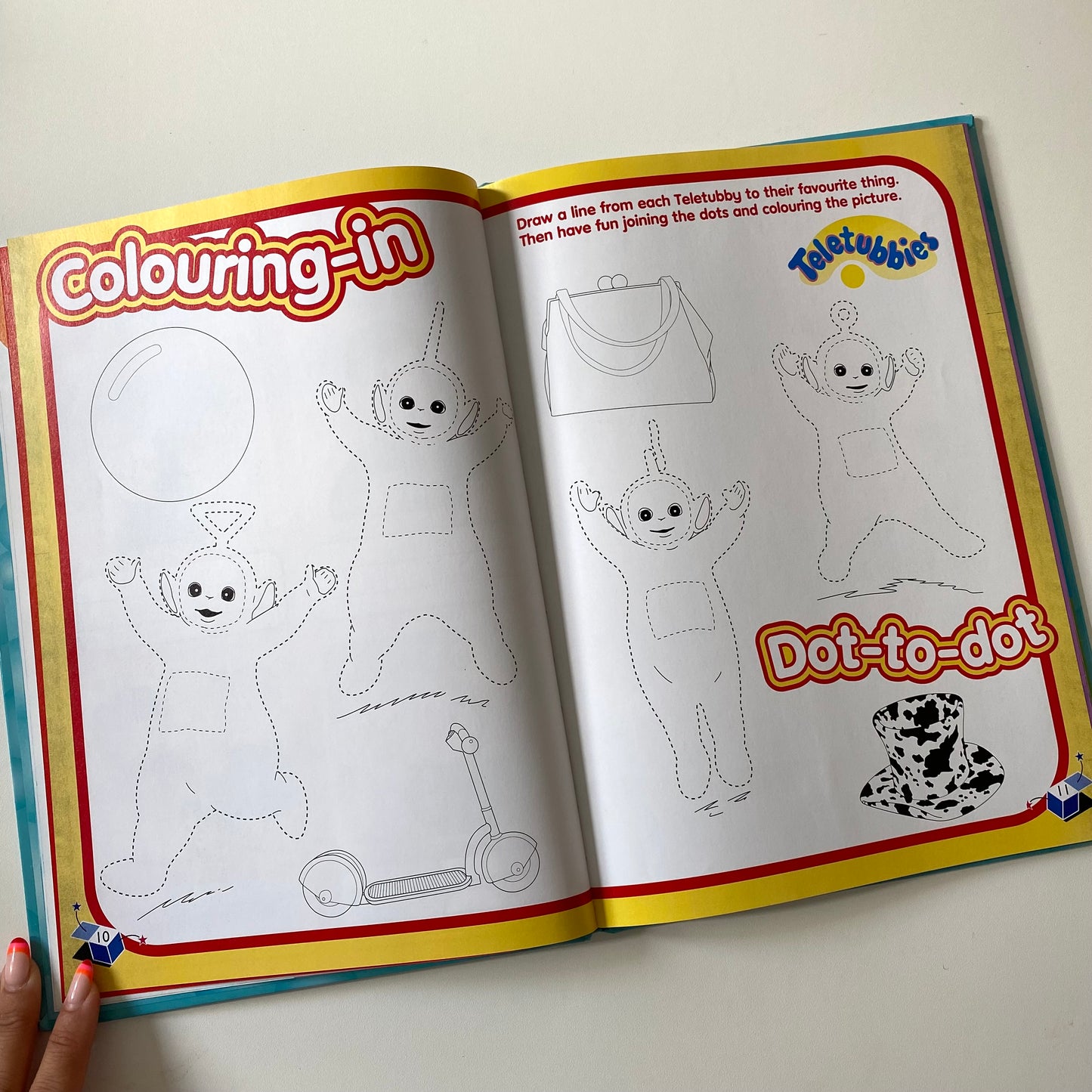 Vintage 2001 toy box annual