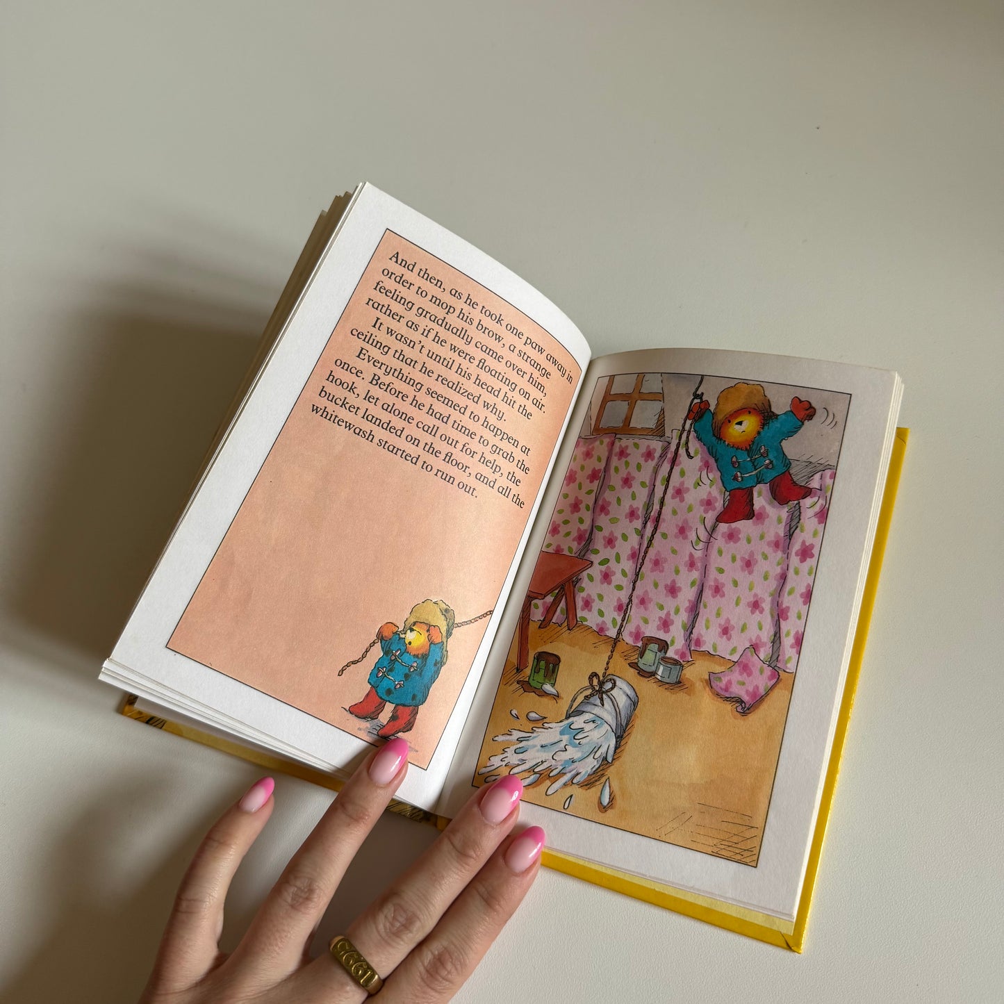 Vintage 1988 Paddington book.