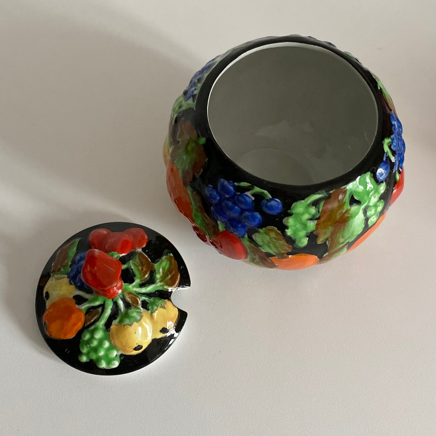 Vintage ceramic fruit sugar pot.