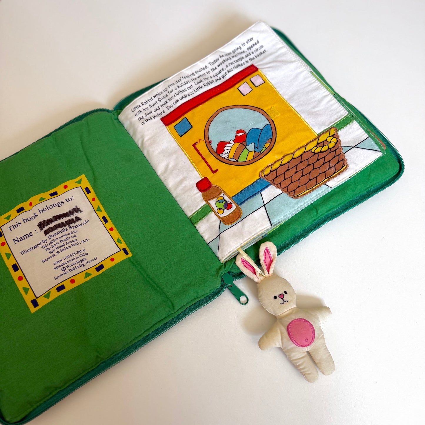 Perfect preloved Easter gift. 🐇🌷Little rabbits adventure soft plush book