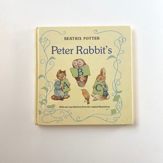 Vintage 1987 ABC Peter rabbit BOOK. Signs of use