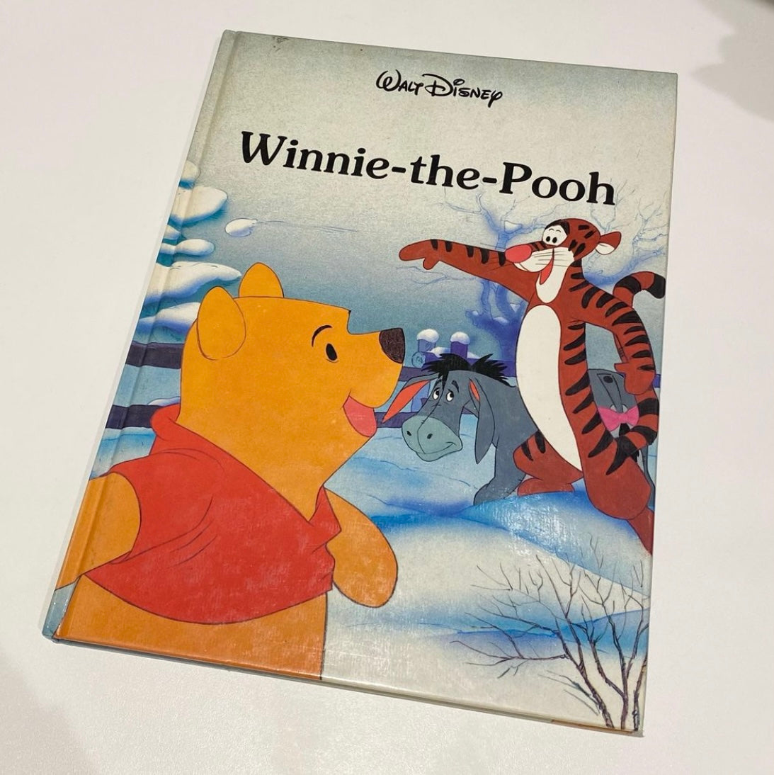 Vintage 1986 Winnie the Pooh a4 hardback book