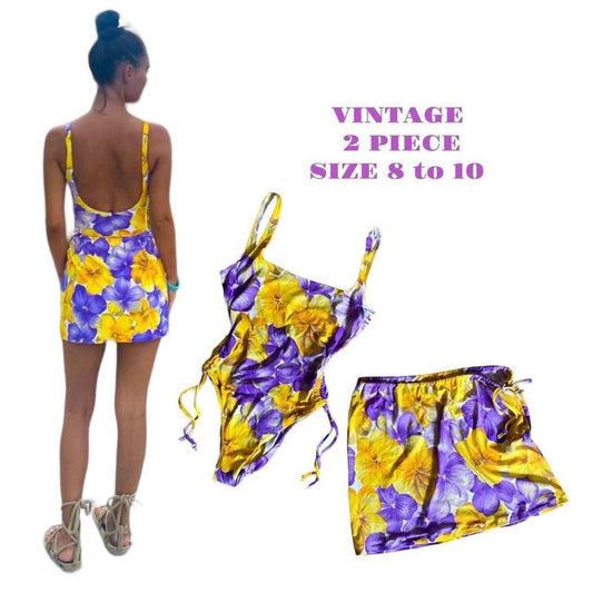 Two piece vintage flower printed swim skirt & swimsuit 💛 size 8