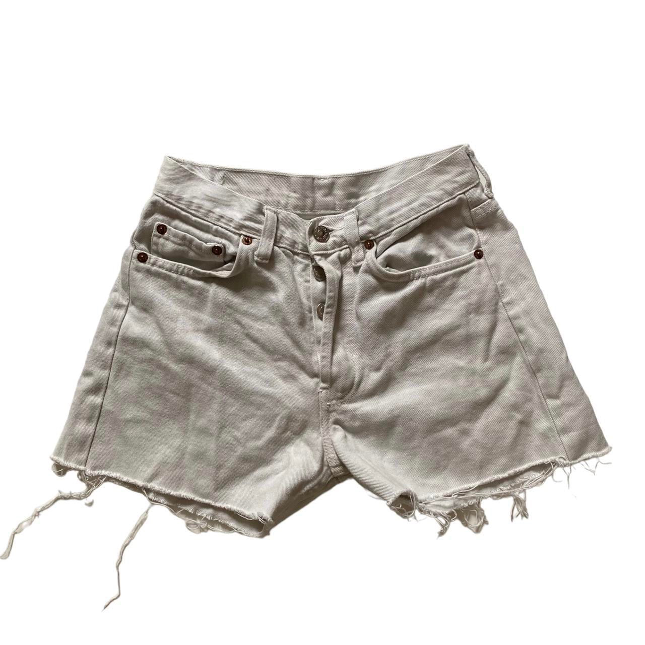 Vintage cream high waisted Levi 501 denim shorts W28